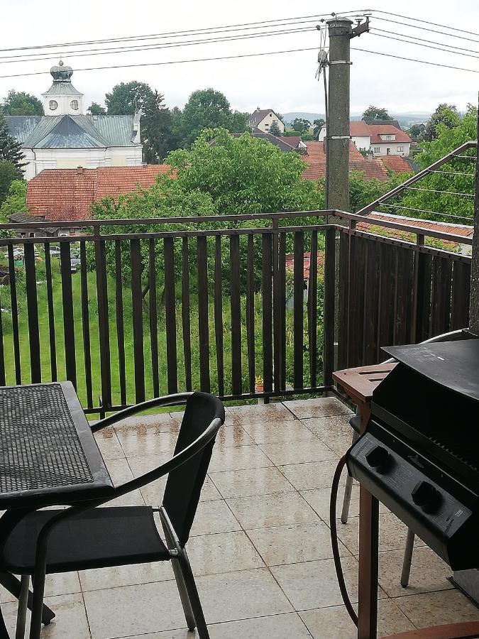 Apartman Za Kostelem Zvole  Exteriör bild